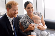 Harry e Meghan com Archie, o primogênito do casal