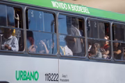 População enfrenta superlotação nos coletivos