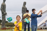 Movimentação ocorreu nas ruas do Plano Piloto nesta quarta-feira (15/04)