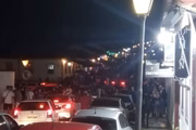 Pirenópolis atraiu centenas de turistas no fim de semana de 1º de maio. Rua do Lazer ficou lotada