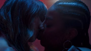 Cena de beijo de Thaila Ayala e Ludmilla