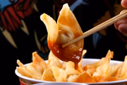 Wontons fritos são opções de entrada no Cantón