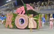 Carro alegórico da Rosas de Ouro
