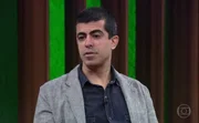 Uma delas contou que no flat em que a Globo alugava para funcionar como redação do núcleo de humor, Melhem recebia atrizes de “cuecas, com as calças abaixadas ou sem calças”