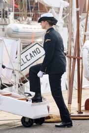 Entrada da princesa Leonor no navio 