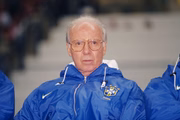 Em 1950, transferiu-se para o Flamengo, onde conquistou o tricampeonato carioca, em 1953, 1954 e 1955, dentre outros títulos. Já famoso, foi convocado para a Copa do Mundo de 1958, quando o Brasil conquistou o primeiro título do campeonato