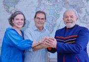 Gleisi Hoffmann, Paulinho da Força e Lula se reuniram para selar aliança após desconforto causado por vaias ao líder do Solidariedade