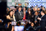 Aliados dão apoio ao agora ex-deputado Deltan Dallagnol