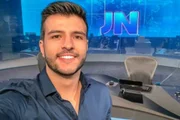 Matheus foi o primeiro jornalista assumidamente homossexual a apresentar o JN