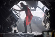 Chris Hemsworth volta ao papel de Thor: terceira aventura solo do Deus do Trovão