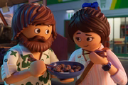 <b>Playmobil:</B> Marla está acostumada a cuidar do irmão mais velho, Charlie, até o dia em que os dois são transportados para dentro do universo mágico dos Playmobil. A garota embarca numa jornada de resgate com a ajuda de novos amigos encontrados pelo caminho, como o agente secreto Rex Dasher, o caminhoneiro Del, uma fada madrinha e um androide
