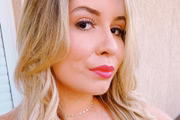 A cantora está em quarentena