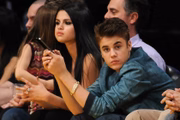 Selena Gomez e Justin Bieber viveram um relacionamento longo