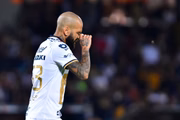 Daniel Alves teria dito à mulher dele que estava bêbado e não lembra de nada