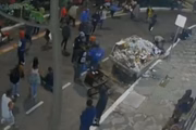 Em pouco tempo, o "fluxo" vai se formando no local