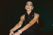 Cantora Dua Lipa está entre as atrações do festival