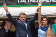 Ex-presidente Bolsonaro e Michelle discursaram em 7 de Setembro de 2022