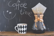 Há várias opções de coadores para deixar o café no ponto