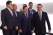 Nas ações, o PV, a Rede, o PSOL e o PCB pediram a cassação da chapa vitoriosa de Bolsonaro e Mourão