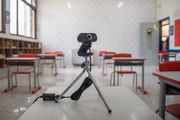 Câmeras vão garantir o ensino presencial e remoto de forma simultânea 