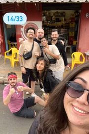 Ele juntou seus amigos e saiu pelas ruas de São Carlos, em São Paulo