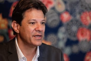 O PT está com sua vaga para o Senado em aberto. O PSB pressiona para que Haddad deixe a disputa para o Palácio dos Bandeirantes e seja candidato a senador – para que Márcio França concorra a governador, em troca do apoio do PSB a Lula.
