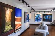 O espaço conta com artes de Bella Fine