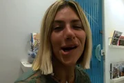 A loira se submeteu a uma anestesia odontológica