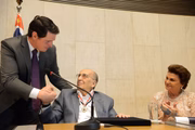 O empresário Antônio Augusto Amaral de Carvalho, mais conhecido como Tuta, em homenagem na Alesp em 2017