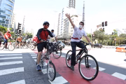 Jilmar Tatto em bicicletada de campanha