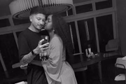 Após o divórcio, IZA olhou as mensagens que havia recebido no Instagram e começou a conversar com o jogador