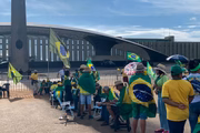 Bolsonaristas insatisfeitos permanecem mobilizados