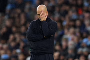 Na derrota para o Liverpool no último domingo (23/2), Guardiola ainda estava usando aliança
