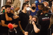 Banda de Marilia Mendonça é recebida sob aplausos no velória de Marília Mendonça