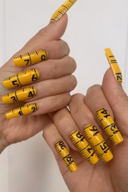 Que tal o design de fita métrica? 