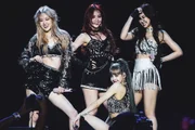 O grupo BLACKPINK fez uma performance no festival Coachella de 2019, levando milhares de fãs para o deserto californiano