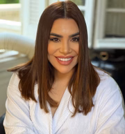 Cantora Naiara Azevedo