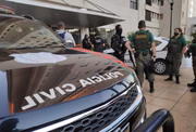 Policiais e fiscais do Ibama cumpriram busca e apreensão na casa do estudante de veterinária 