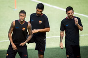 O jogador atuou ao lado de Messi e Suarez, em Barcelona