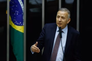 Relator da reforma tributária, deputado Aguinaldo Ribeiro (PP-PB), discursa na tribuna do Plenário