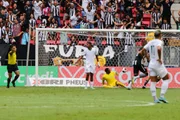 Jogadores do Boavista lamentam gol relâmpago 