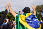 Multidão de fiéis na Marcha para Jesus em São Paulo