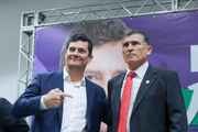 Ex-juiz Sergio Moro e ex-ministro Santos Cruz