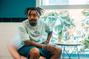 <b>NiLL</B>: Também paulistano, Nill é outro nome que cresceu em 2019, após lançamento do álbum solo Lógos. Por falar em diferencial, o rapper tem um trabalho bastante próprio, com um flow mais lírico, letras filosóficas e um beat mais eletrônico e futurista. Nill traz para cena um estilo mais conceitual de rap 