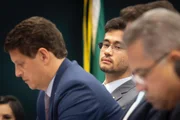 Sob a presidência do deputado Tenente Coronel Zucco (Republicanos-RS) e relatoria de Ricardo Salles (PL-SP), a comissão também é motivo de preocupação do governo