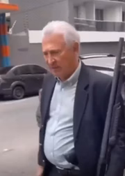 Sabatini teria andado com uma arma no meio da rua