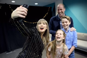 Selfie de Taylor Swift com os príncipes William, George e Charlotte