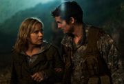 Madison Clark (Kim Dickens) e Troy Otto (Daniel Sharman) entram em conflito em diversos momentos