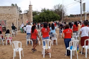 Espontaneamente, fiéis começaram a ir ao local onde a menina foi assassinada