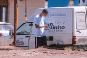 Tudo isso dentro de um cenário com risco iminente de morte e exposição a todo tipo de violência